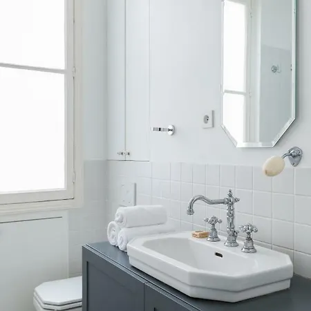 Apartman Rue Sainte-beuve By Onefinestay *